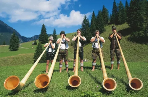 Voyage · FÊTE DES ALPAGES AU TYROL ET FÊTE DE LA BIERE A MUNICH