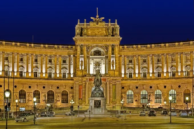 Voyage · RÉVEILLON BAL DE L'EMPEREUR A VIENNE 2026/2027