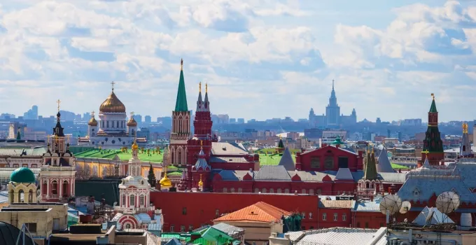 Voyage · LA RUSSIE DES TSARS DE MOSCOU A SAINT PETERSBOURG