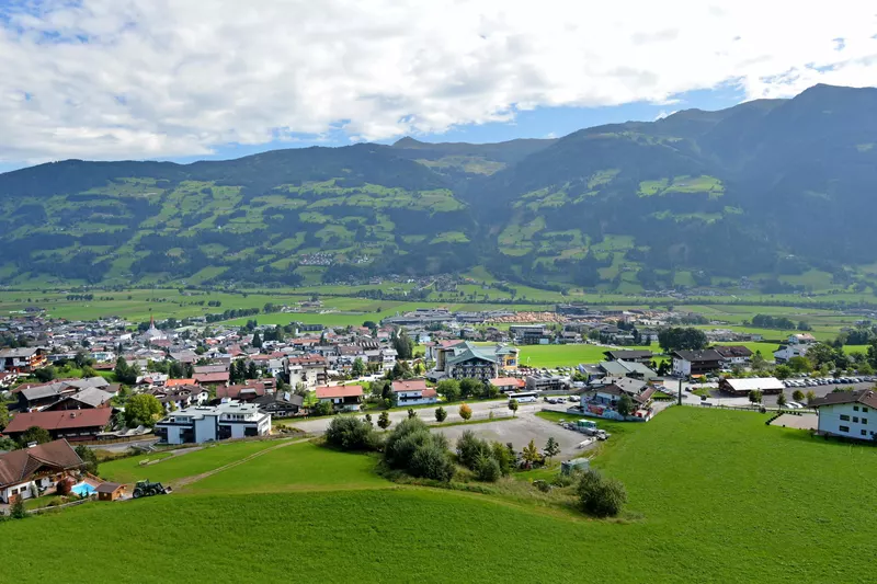 Village de Fügen au Tyrol — Voyage · SÉJOUR AU TYROL À LA DÉCOUVERTE DES TRAINS TYROLIENS