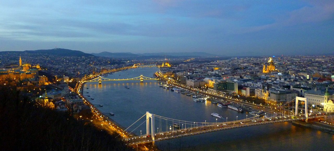 budapest-267671_1280