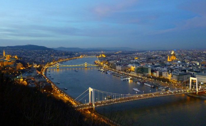 budapest-267671_1280