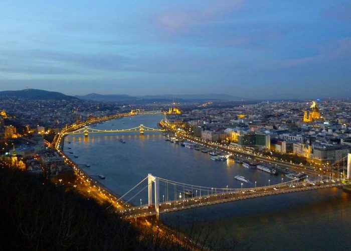 budapest-267671_1280