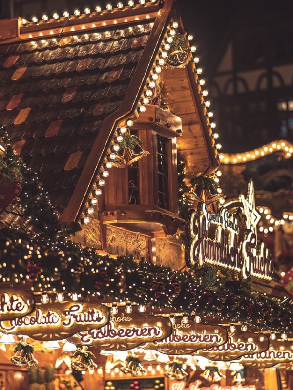 christmas-market-4705882_1280